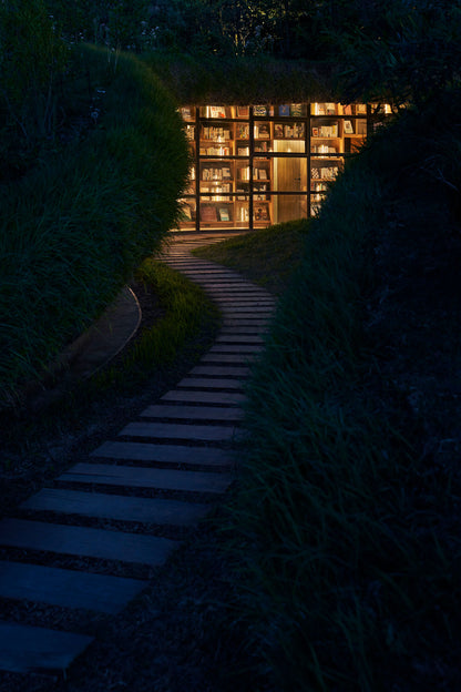 NIGHT BOOK